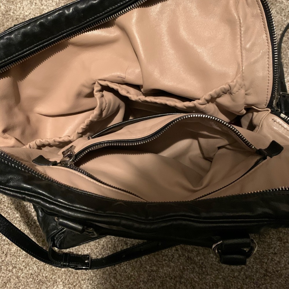 Prada handbag - Picture 2 of 4